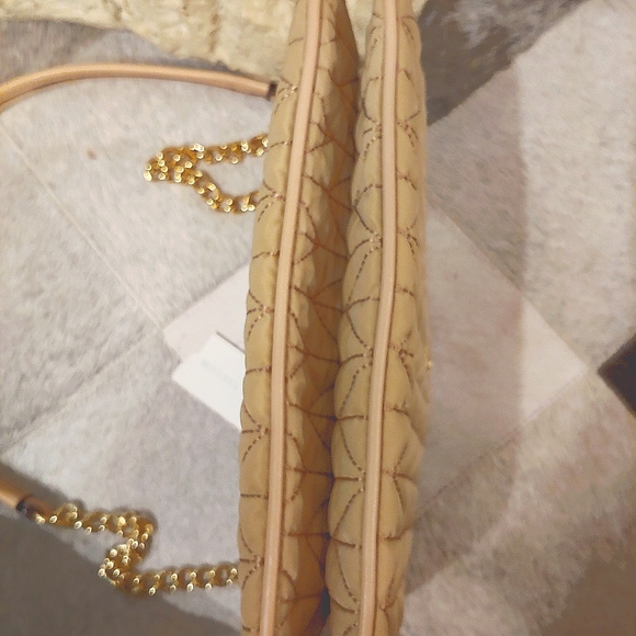 Ann Taylor quilted bag. Brand new with tag. - Picture 4 of 8